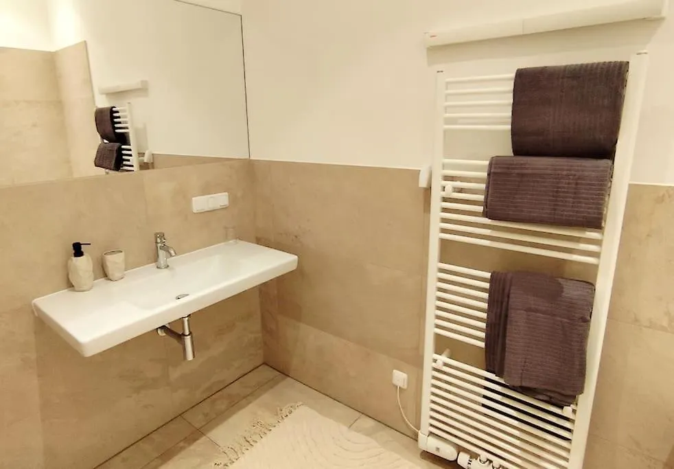 Designer Apartment Between Stephansdome And Belvedere Vienna Austria