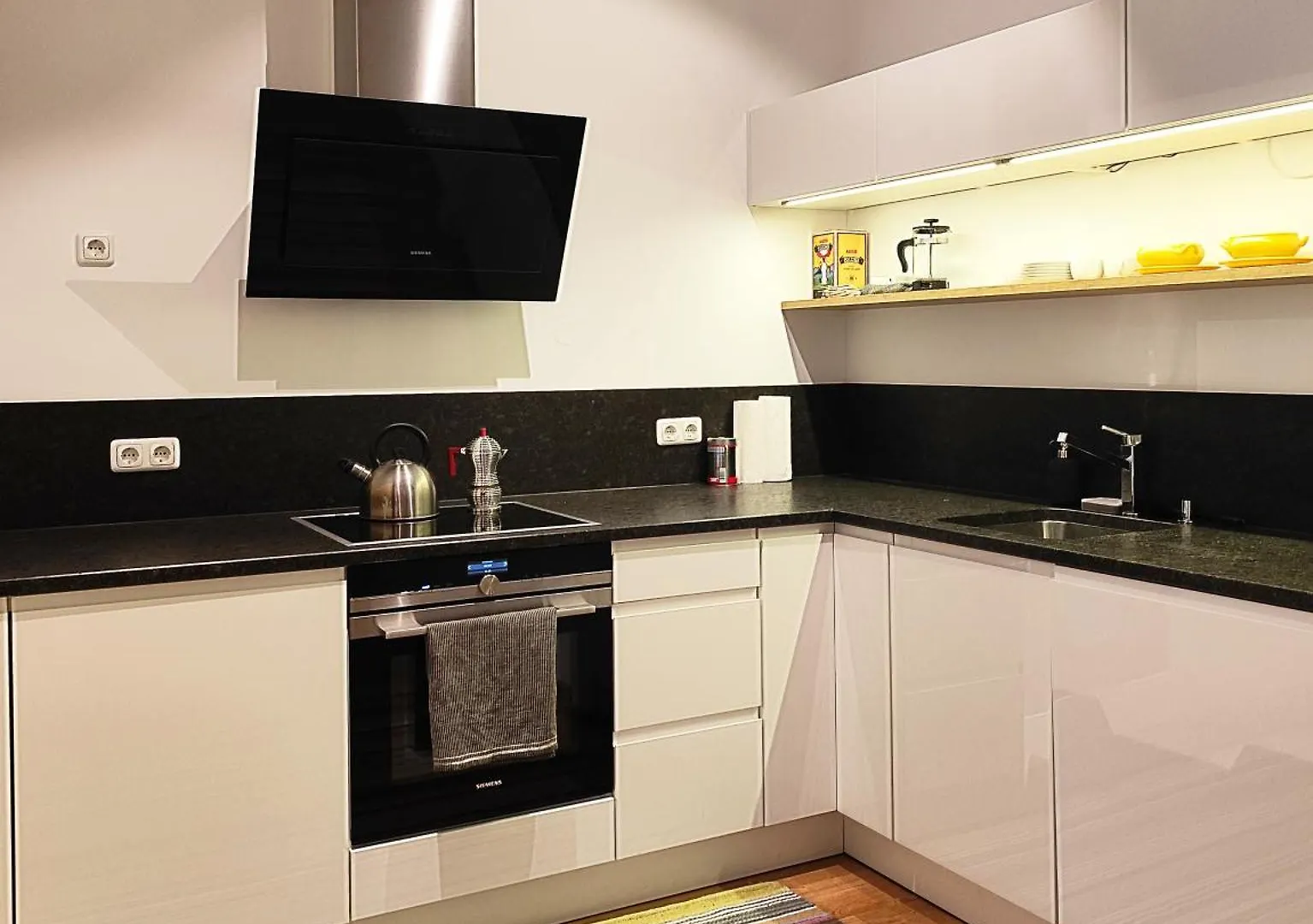 Designer Apartment Between Stephansdome And Belvedere Vienna